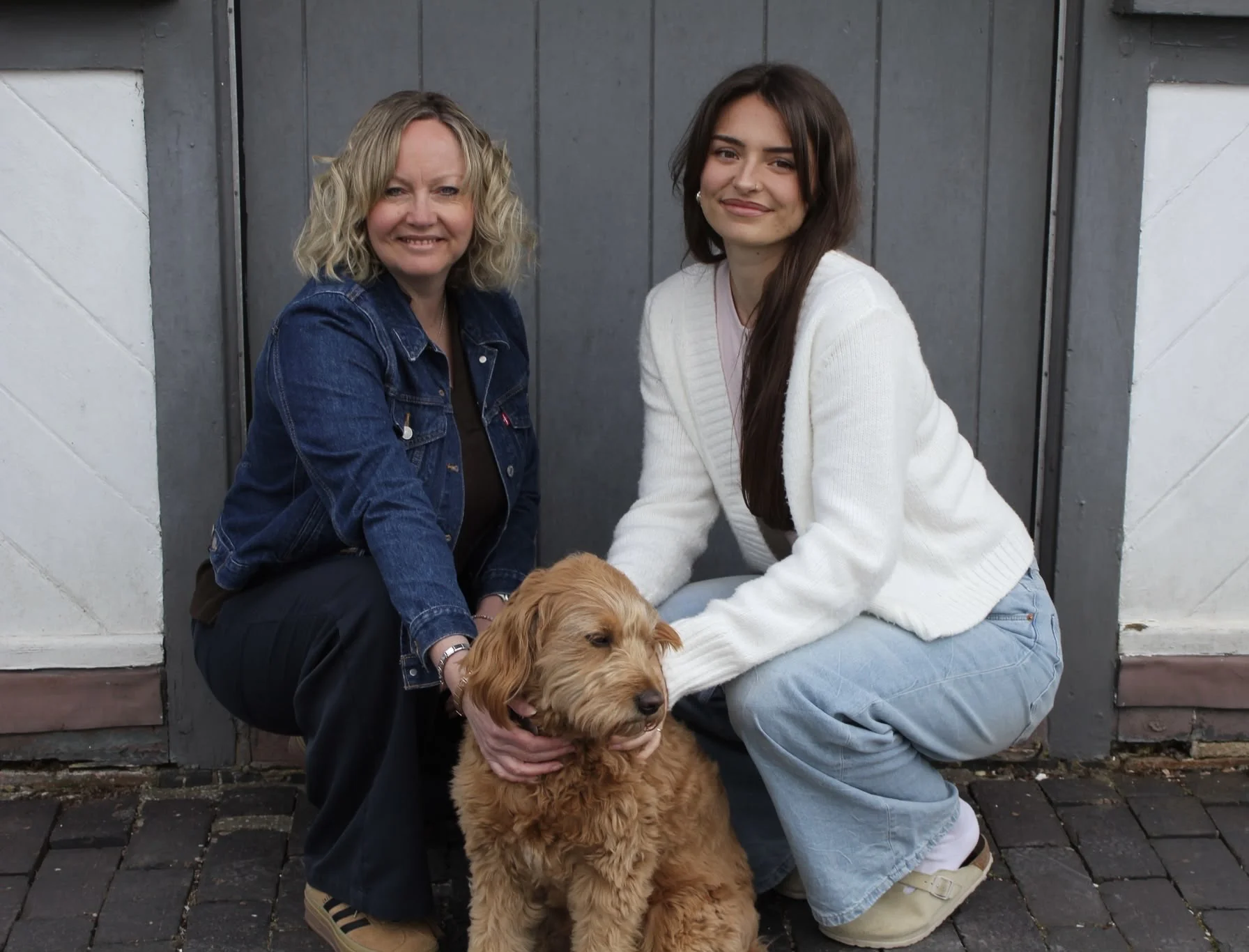 Suzy and Meg, VEA Studios